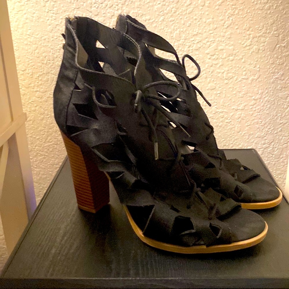 Parker & Sky Lace up front and zipper back, high heel, open toe 4 inch heels.